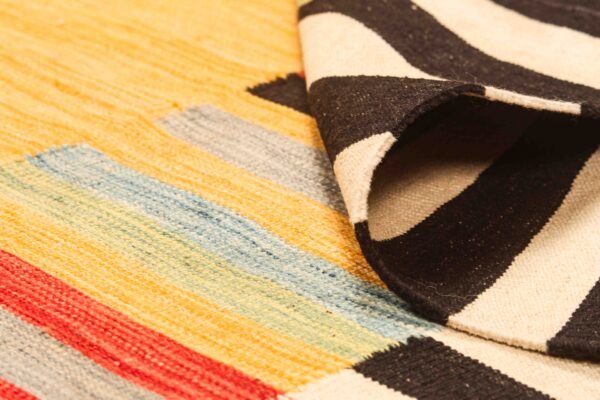 Modern Exquisite Design Kilim Rug - Image 3