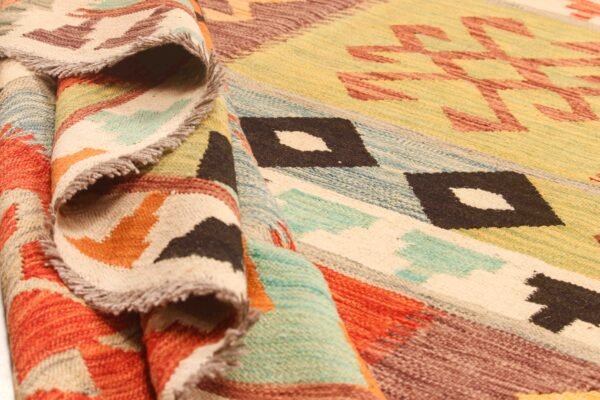 Large and Intricate Patterned Kilim Rug Handwoven with Pure Lamb Wool - Image 5