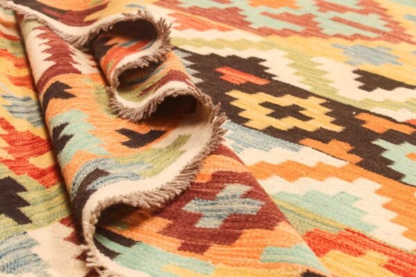 Large Kilim Rug for Bedroom, Living Room, Dining Area - Image 4