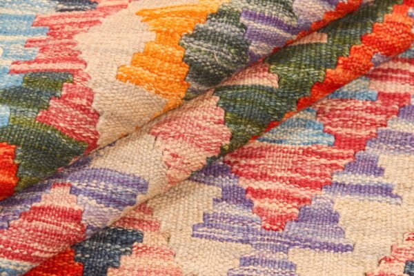 Pure Wool Kilim Rug Reversible and Fadeproof Natural Colours - Image 4